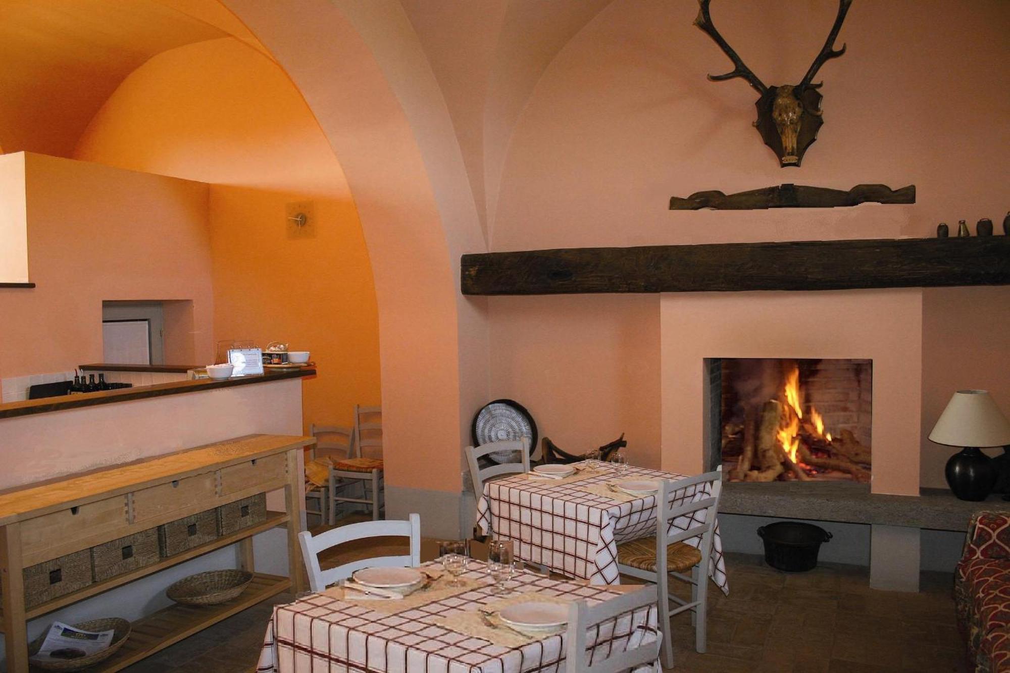 Agriturismo Casale Bonaparte Cellere Exterior photo