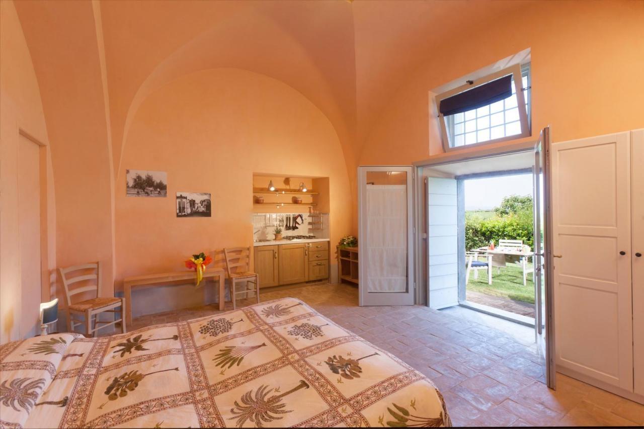 Agriturismo Casale Bonaparte Cellere Exterior photo
